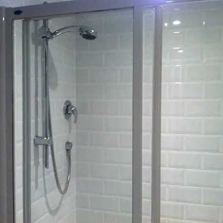 Oceans 12 Apartment Whitby